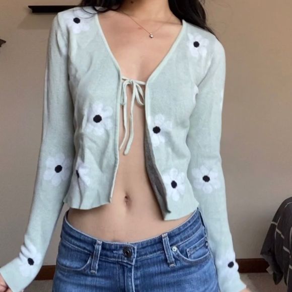 Nikkak Green Floral Cropped Long Sleeve Cardigan - Picture 1 of 6